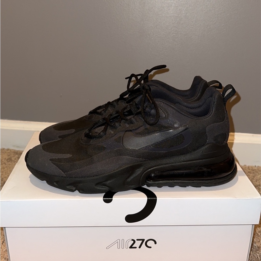 Men’s Black Air Max 270 React size 10